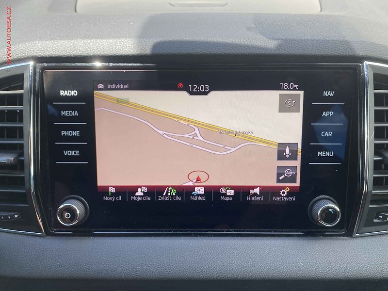 Škoda Karoq (2019) 2.0 TSi 4x4, SportLine, DSG - fotka 19 z 21