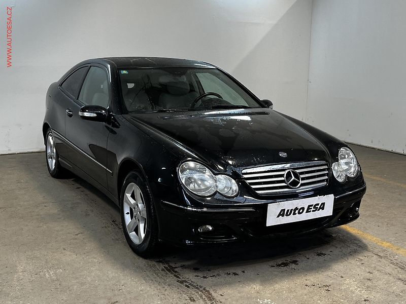 Mercedes-Benz Třídy C (2007) 2.5 V6 C230, Kůže, park. - fotka 1 z 16