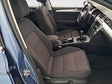 Volkswagen Passat (2015) 2.0 TDI, Navi, Tempomat - náhled 9