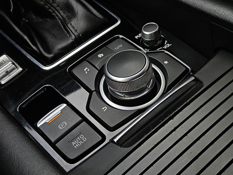 Mazda 6 2,5i SKYACTIV-G,Revolution Top - fotka 26 z 35