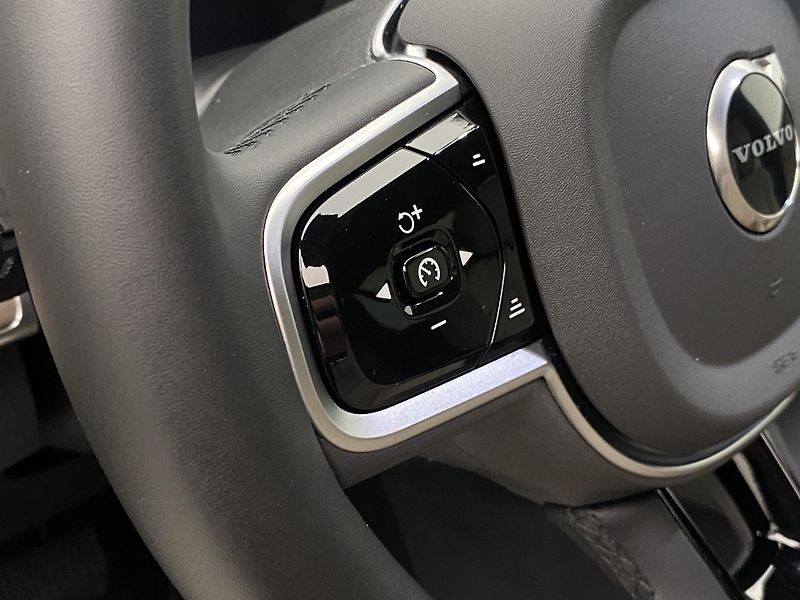 Volvo XC90 B5 AWD BRIGHT PLUS REZERVACE - fotka 20 z 64