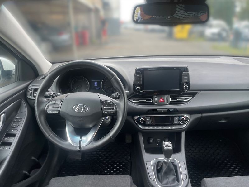 Hyundai i30 1,0 TGDI 120 Smart - fotka 9 z 11