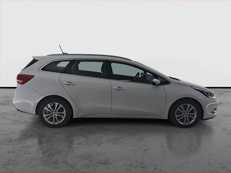 Kia Ceed (2014) 1.6 CRDi, Navi, Tempomat - fotka 6 z 17
