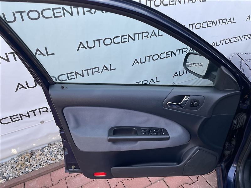 Škoda Octavia 1,9 tdi 66kw Amb. 1.majitel - fotka 17 z 25