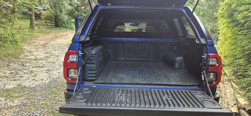 Toyota Hilux (2022) - fotka 8 z 8