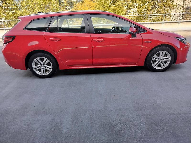 Toyota Corolla 1.8Hybrid comfort vyhř.sedacky - fotka 8 z 29