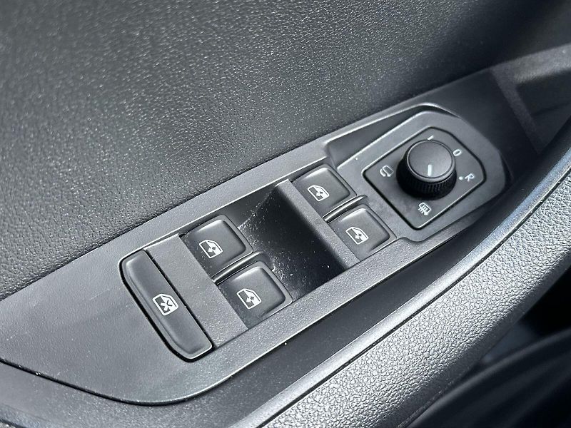 Škoda Karoq (2025) 2.0 TDI 4x4 DSG Sportline - fotka 17 z 33