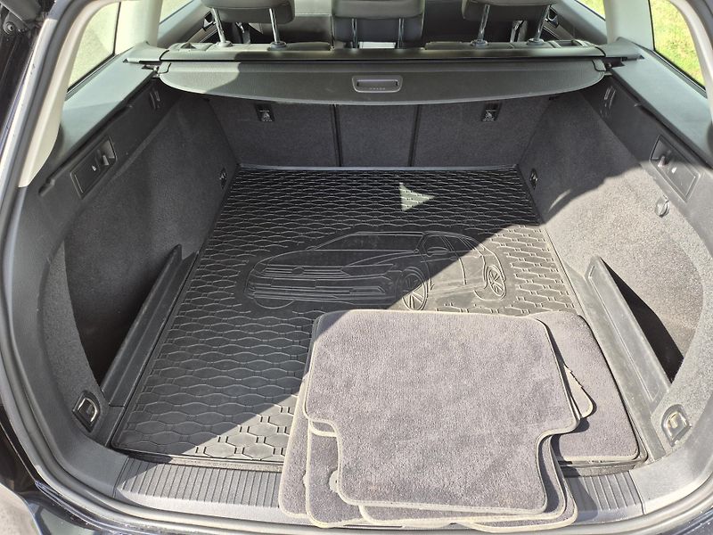 Volkswagen Passat (2018) VW Passat 2.0 TDi R-line 110kw - fotka 21 z 22