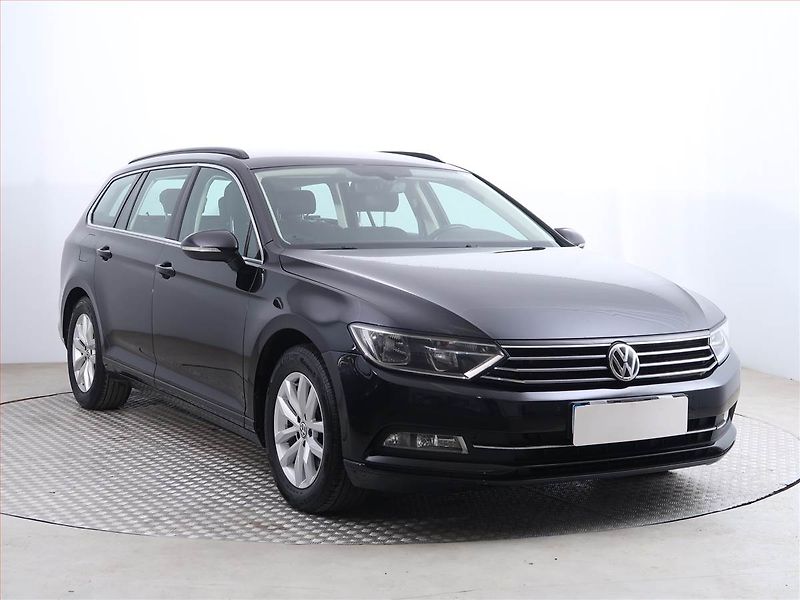 Volkswagen Passat (2015) Comfortline 2.0 TDI, Automat - fotografie inzerátu