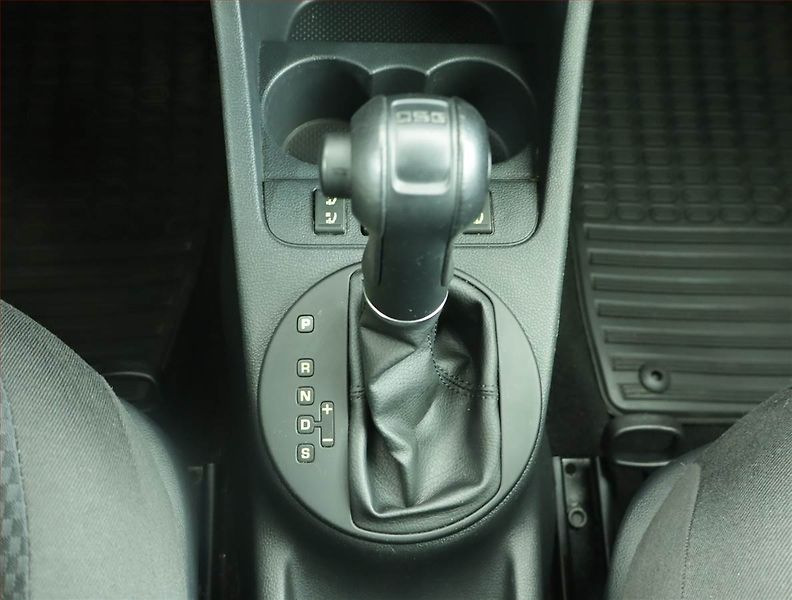 Škoda Fabia (2012) 1.2 TSI, Automat, Serv.kniha - fotka 13 z 16