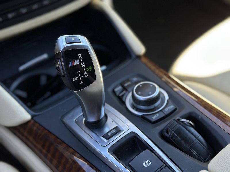 BMW X6 (2012) BMW X6 2012 - fotka 12 z 18