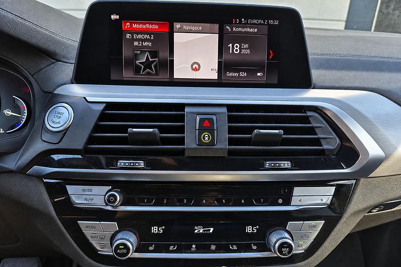 BMW X4 (2021) M40D HUD+LED+PANO+NAV+ Xdrive - fotka 10 z 15