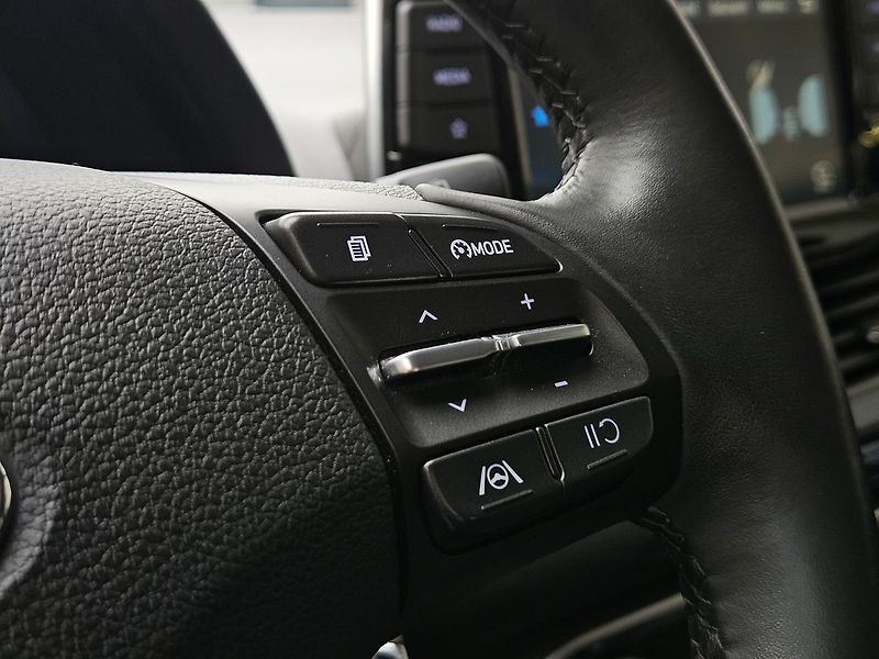 Hyundai i30 1,5i, Comfort 16, 1.majitel - fotka 18 z 32