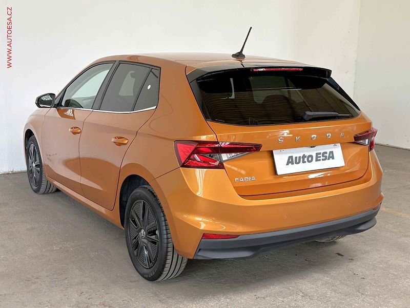 Škoda Fabia (2022) 1.0 TSi, Style, DSG, LED - fotka 6 z 16