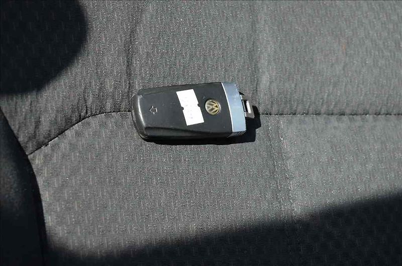 Volkswagen Passat (2012) VARIANT 1,6 TDI - fotka 24 z 24