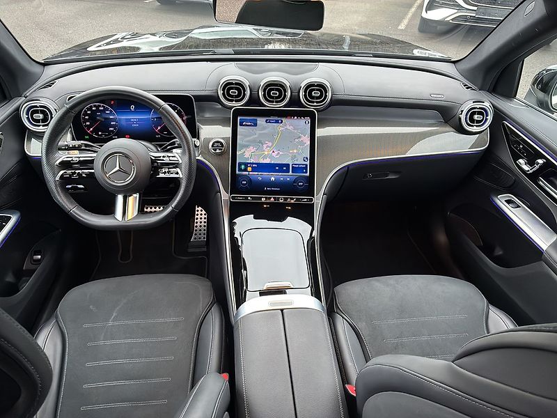 Mercedes-Benz GLC 200d 4MATIC - fotka 16 z 26