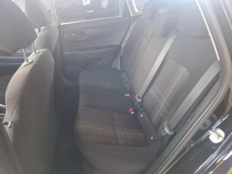 Hyundai i20 1.2i 62KW 2023 - fotka 6 z 14