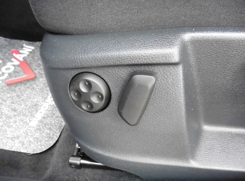 Seat Alhambra 2.0 TDi Style Navi 7.míst - fotka 12 z 21