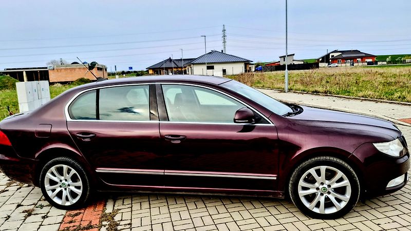 Škoda Superb 2.0 TDI 125 kw 1. majitel  - fotka 9 z 21