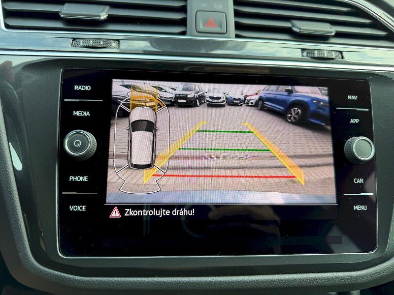 Volkswagen Tiguan (2022) 1.5 TSI 110kW DSG Life Matrix - fotka 17 z 35