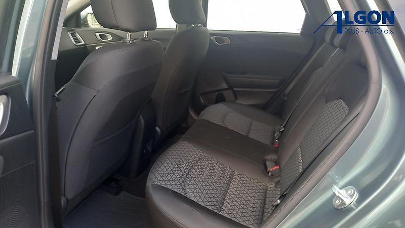 Kia Ceed SW (2025) 1,5 T-GDi SPIN 103kW - fotka 12 z 23