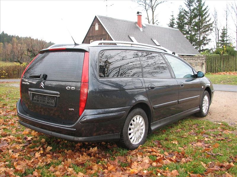 Citroën C5 2,0 16V HPI Xenony,Kůže  Exclu - fotka 10 z 54