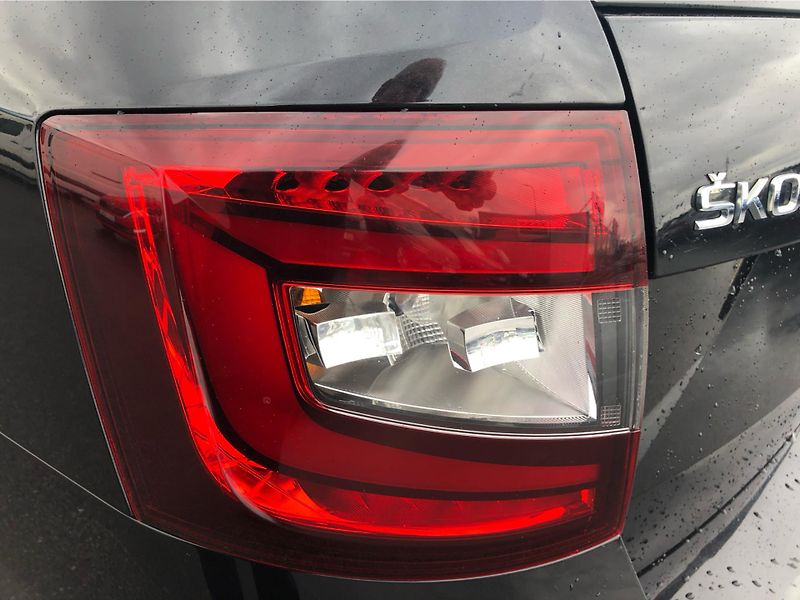 Škoda Octavia Combi 2,0 TDI DSG L&K 135 kW - fotka 26 z 30
