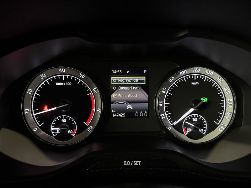 Škoda Karoq 1,5 TSi  DSG Sportline Kessy L - fotka 27 z 49