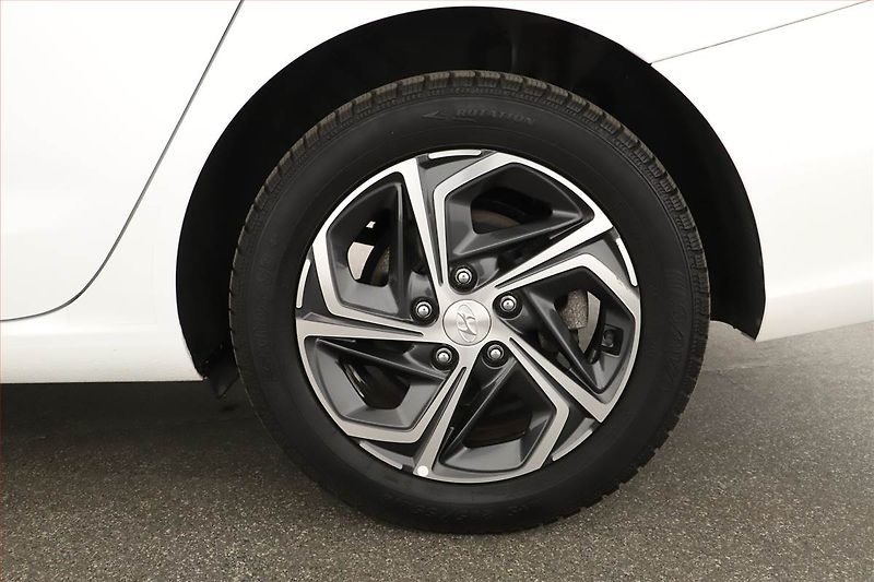 Hyundai i30 (2022) 1.5 T-GDI MHEV, Serv.kniha - fotka 11 z 13