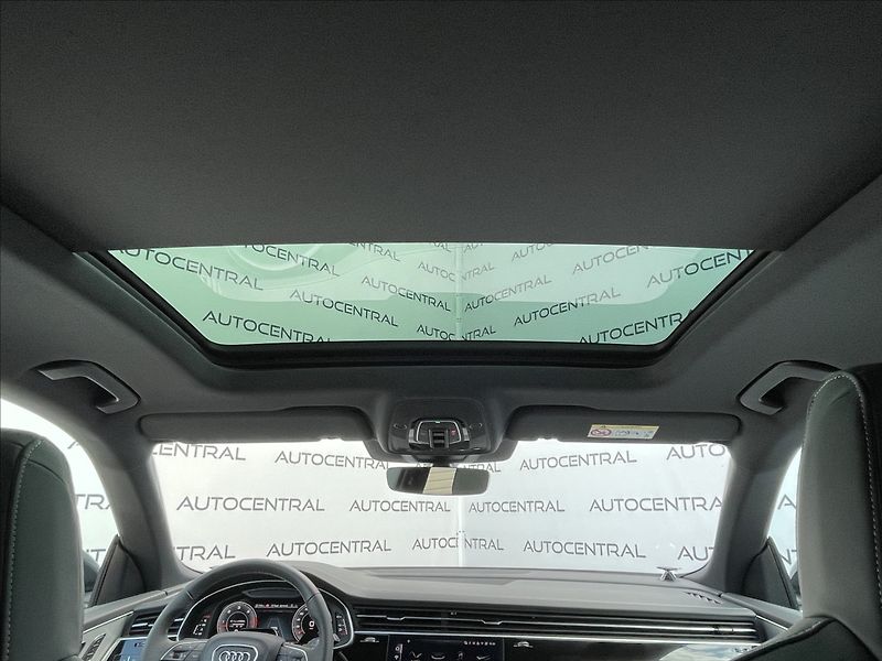 Audi Q8 3,0 TDi 50 S-line Individual - fotka 28 z 35