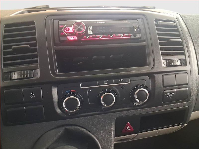Volkswagen Transporter (2014) 2.0 TDI, 1.0t, ČR - fotka 9 z 12