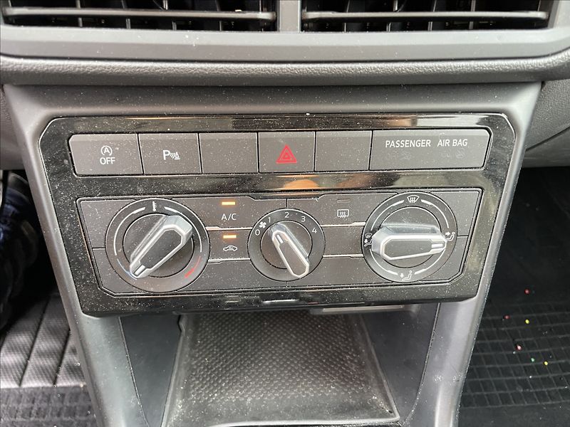 Volkswagen T-Cross 1,0 TSi 70kw Radar Klima odp. - fotka 4 z 13