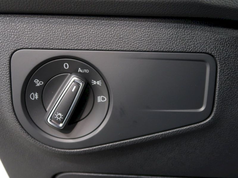 Volkswagen Tiguan (2023) R 2.0TSI 235kW DSG 4x4 - fotka 34 z 38