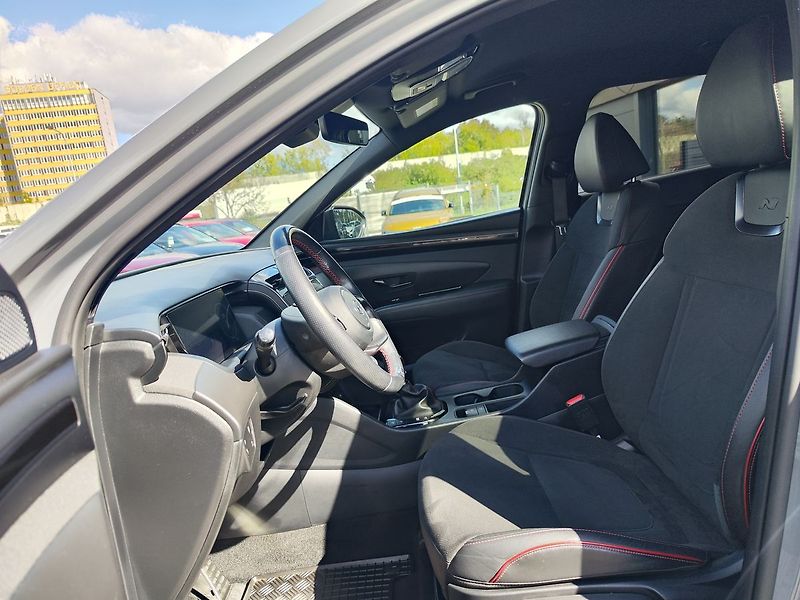 Hyundai Tucson 1.6 T-GDI/110kW N-Line DCT 4x4 - fotka 15 z 33