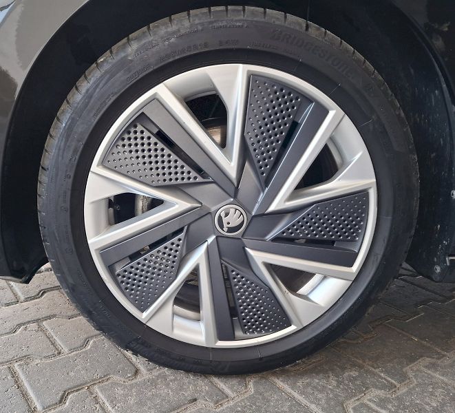 Škoda Superb (2025) COMBI SELECTION TD 110/2.0 A7F - fotka 11 z 41