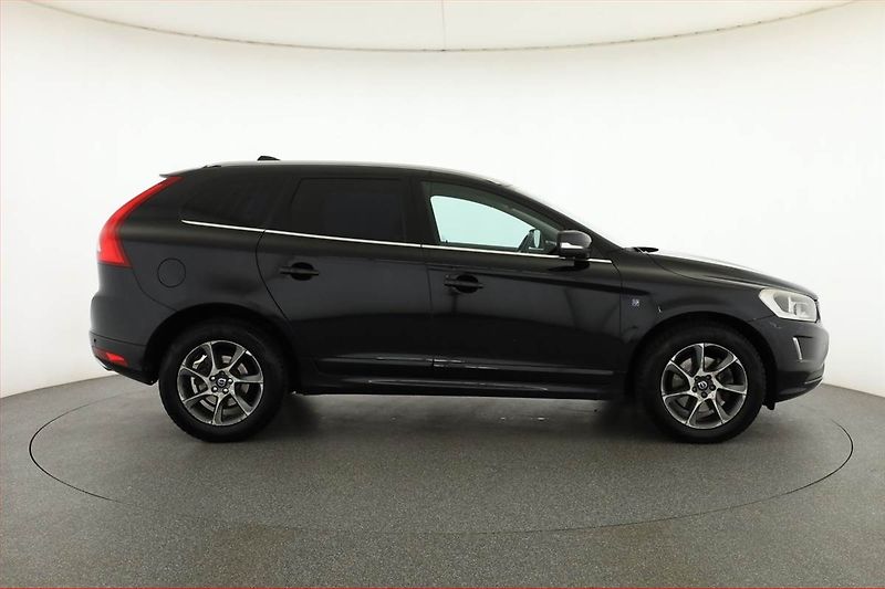 Volvo XC60 (2015) Ocean Race D4, Automat - fotka 6 z 16