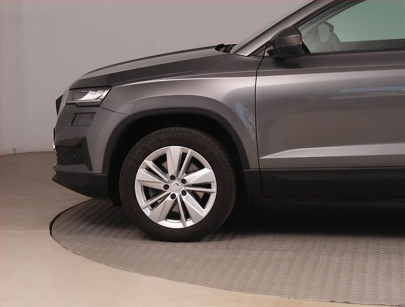 Škoda Karoq (2022) Style Plus 1.5 TSI - fotka 15 z 20