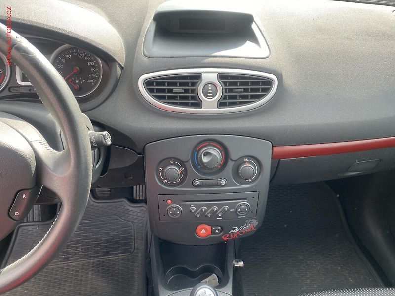 Renault Clio (2008) 1.2 i, ČR, Temp.STK1/27 - fotka 14 z 20
