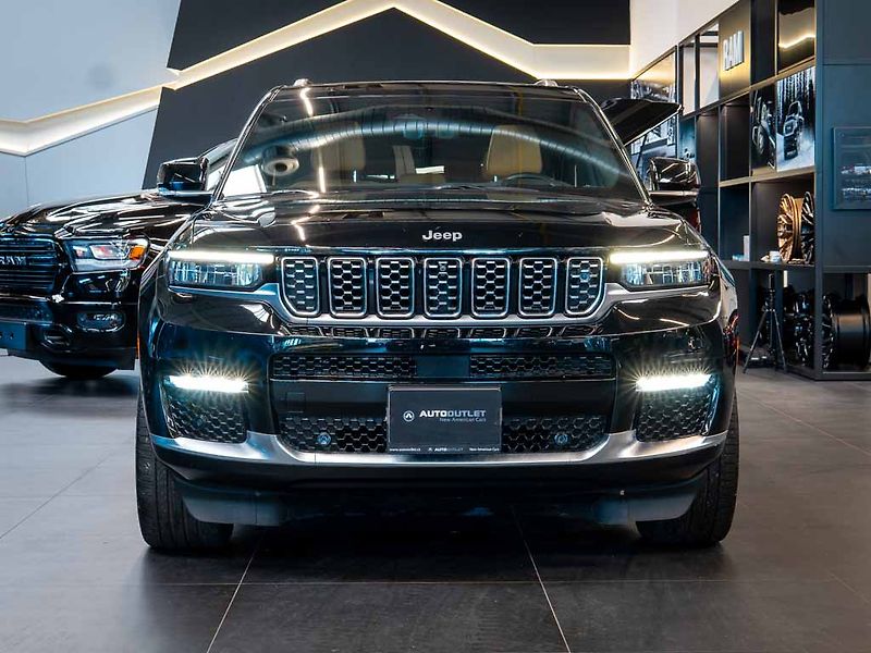 Jeep Grand Cherokee (2023) 5.7 Summit Reserve L V8 HeadUp - fotka 10 z 48