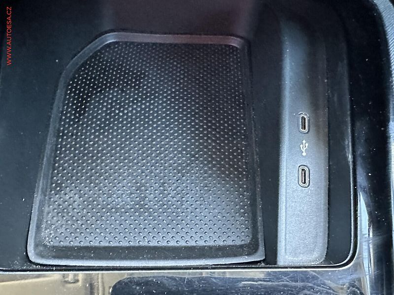 Škoda Kamiq (2019) 1.0 TSi, ČR, Ambition - fotka 15 z 18