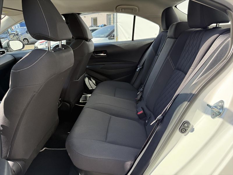Toyota Corolla 1,8 Active, Hybrid - fotka 10 z 18