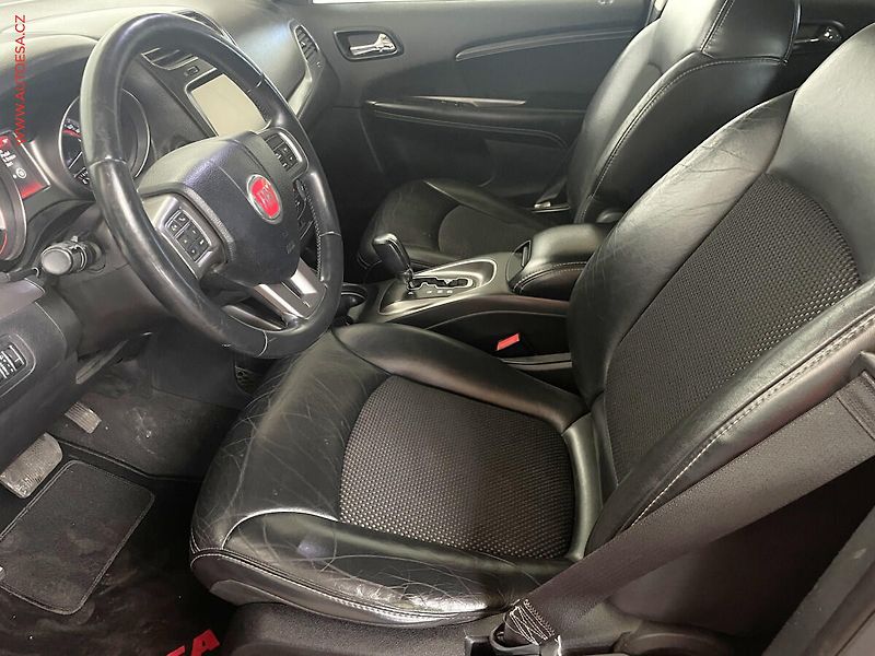 Fiat Freemont (2014) 2.0 JTD 4x4, Cross, AT, kůže - fotka 9 z 17