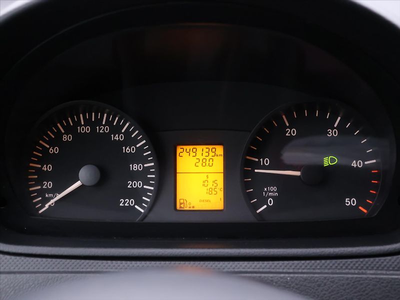 Mercedes-Benz Vito 2,2 110 CDI Long Klima 9-Míst - fotka 14 z 25