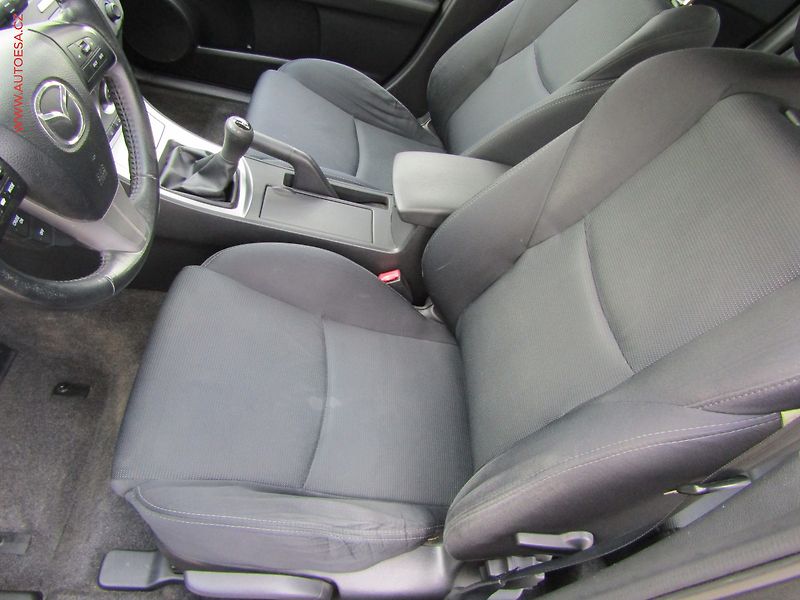 Mazda 3 (2011) 1.6 i, ČR, AAC, temp - fotka 9 z 15