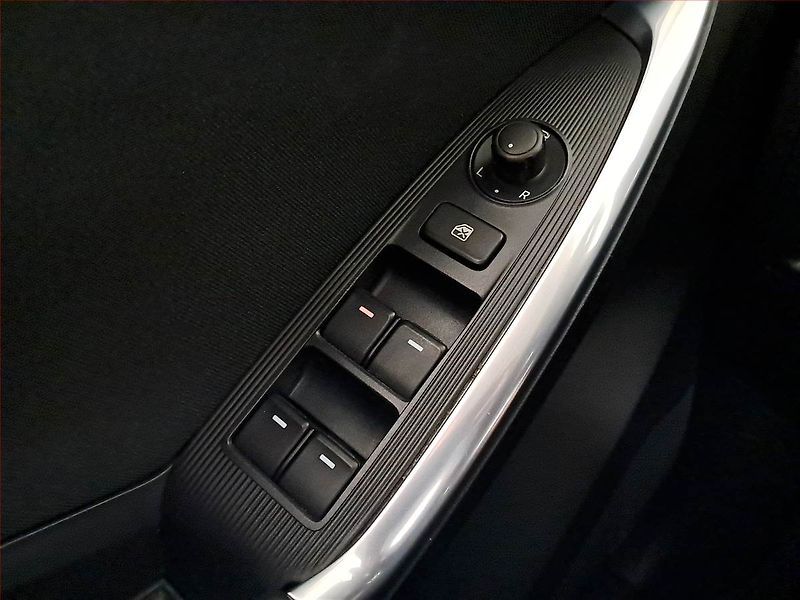 Mazda CX-5 (2014) 2.0 Skyactiv-G, Tempomat - fotka 19 z 19