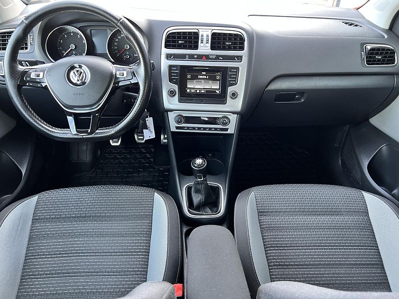 Volkswagen Polo Cross 1.0MPi 55kw TEMPOMAT ALU - fotka 19 z 49