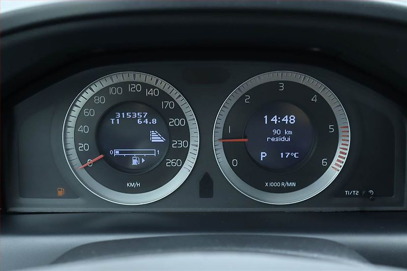 Volvo XC60 (2009) D4, 4X4, Automat, Serv.kniha - fotka 11 z 26