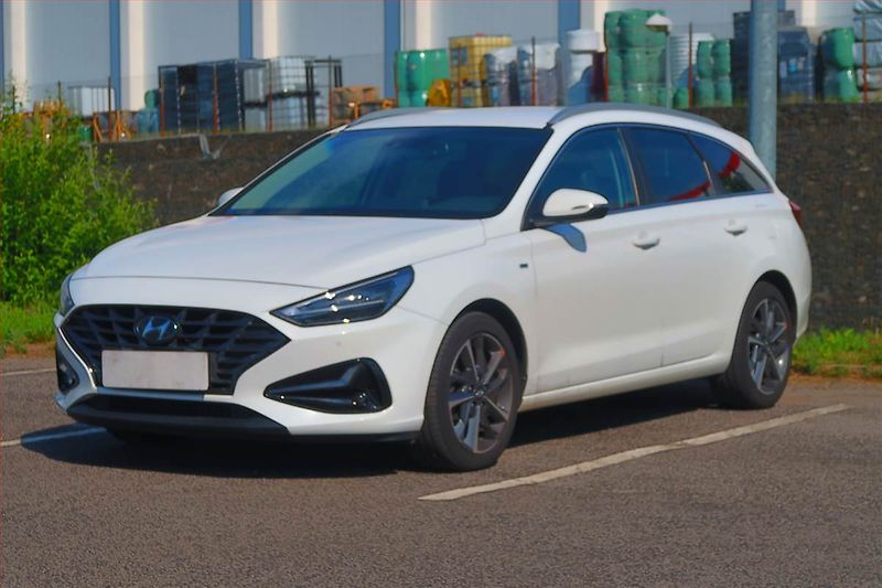Hyundai i30 (2021) Style 1.5 T-GDI MHEV, Automat - fotka 2 z 16