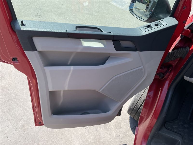Volkswagen Transporter 2,0 TDI 4Motion TAŽNÉ 255x195 - fotka 12 z 18