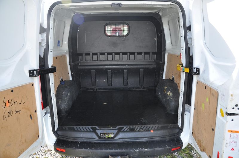 Ford Transit Custom 2.0TDCi 96kW TREND 6.míst - fotka 7 z 17